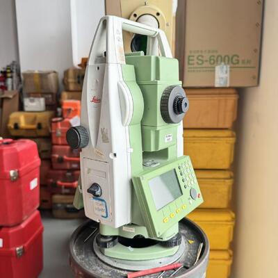 Leica TS09 Total Station with 5.0″ Capacitive Multi-Touch Display 1000m Non Prism Distance and USB Port Integration