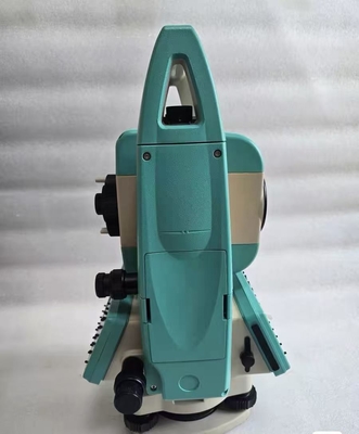 Stazione totale Ruide RTS-822R10M con precisione di 2'' e ingrandimento 30X